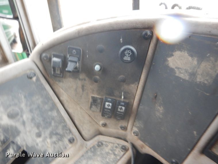 image for item FX9003 2004 International CE  bus