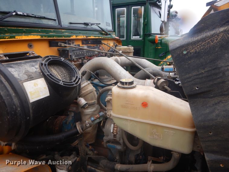 image for item FX9003 2004 International CE  bus