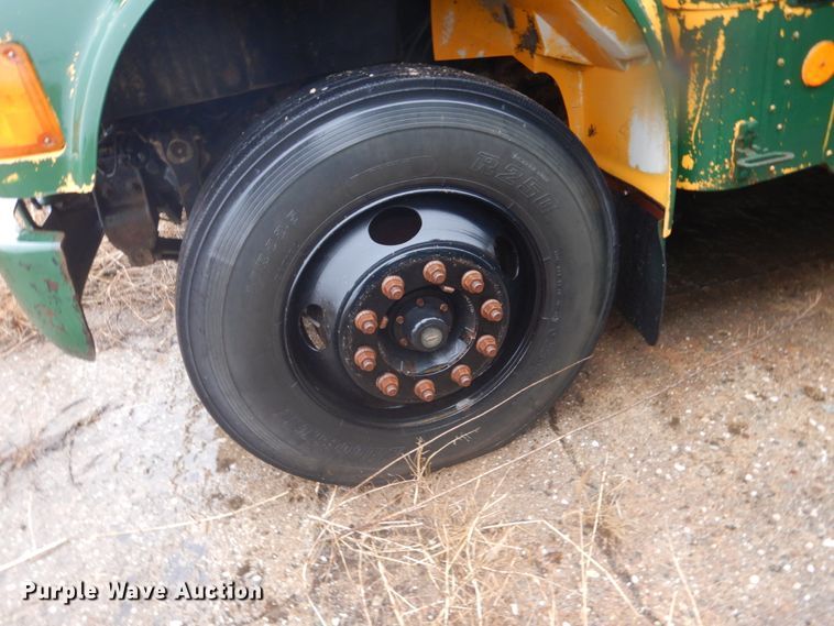 image for item FX9003 2004 International CE  bus