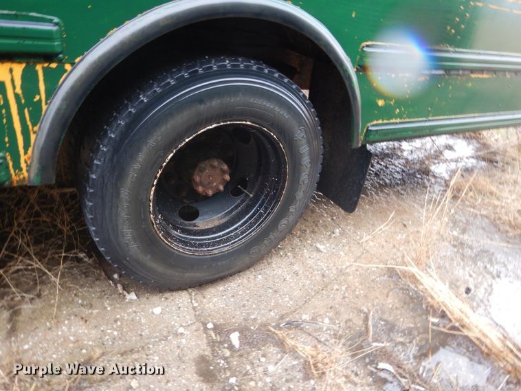 image for item FX9003 2004 International CE  bus