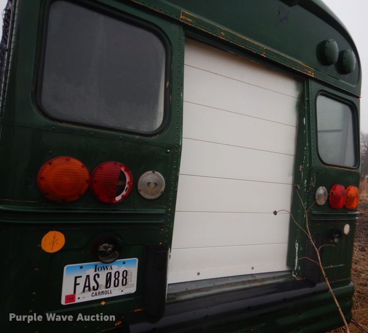 image for item FX9004 1999 Freightliner FS65  school bus