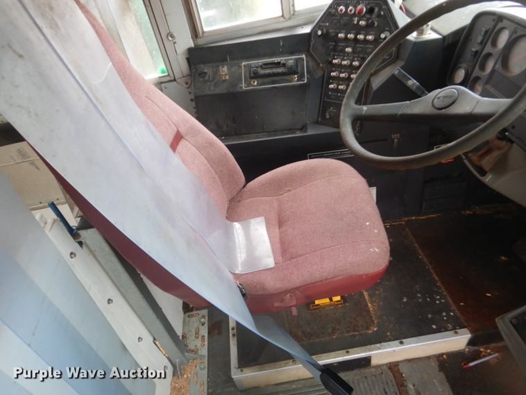 image for item FX9004 1999 Freightliner FS65  school bus