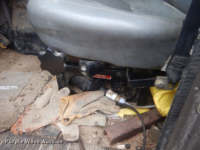 image for item FX9005 1992 International 4900  refuse truck