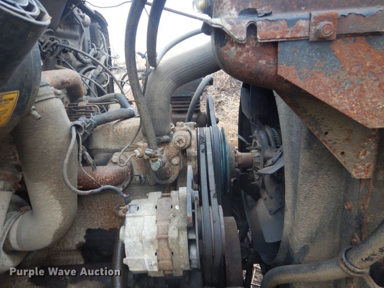 image for item FX9005 1992 International 4900  refuse truck