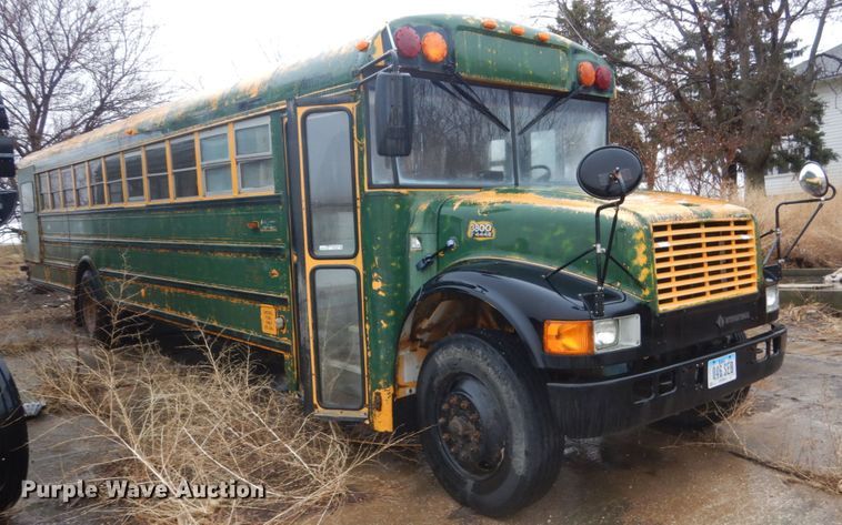 image for item FX9006 1997 International 3800  school bus