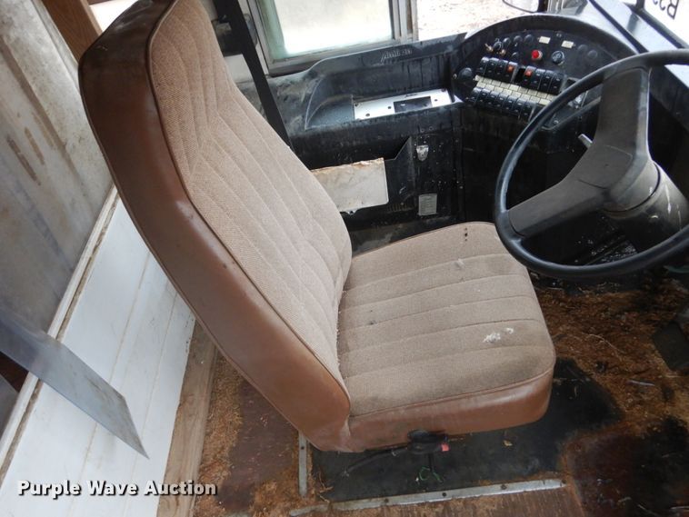 image for item FX9006 1997 International 3800  school bus