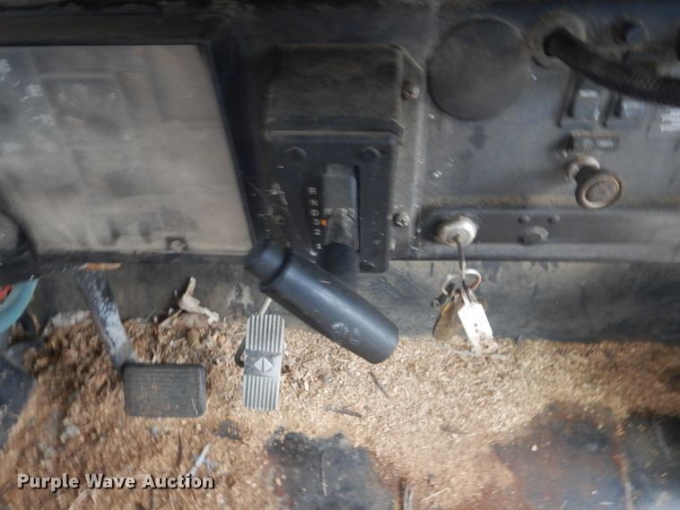 image for item FX9006 1997 International 3800  school bus