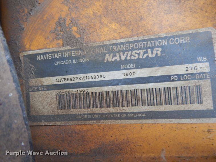 image for item FX9006 1997 International 3800  school bus