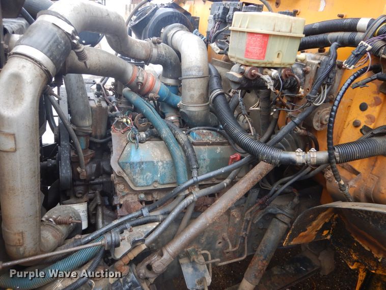 image for item FX9006 1997 International 3800  school bus