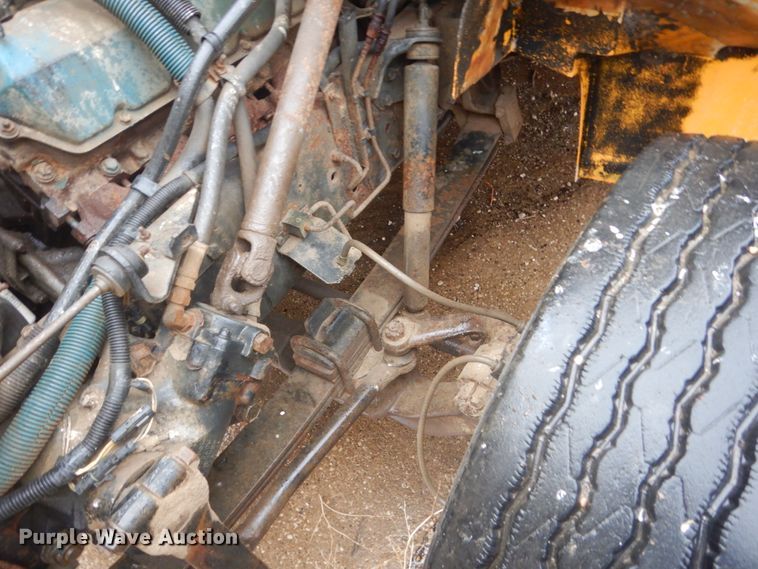 image for item FX9006 1997 International 3800  school bus