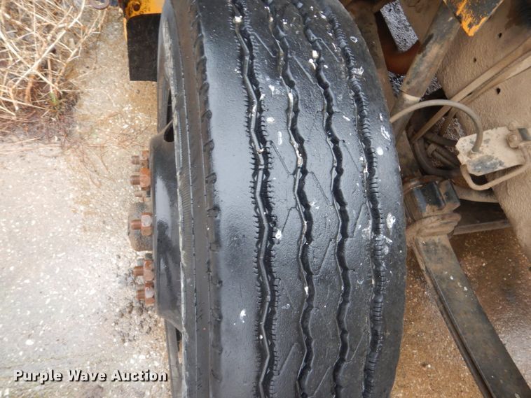 image for item FX9006 1997 International 3800  school bus