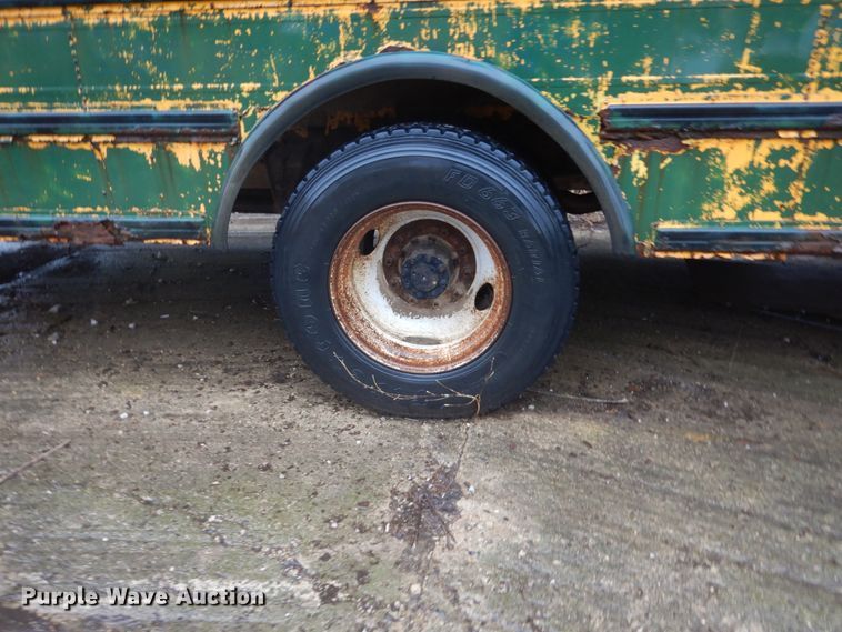 image for item FX9006 1997 International 3800  school bus