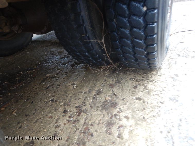 image for item FX9006 1997 International 3800  school bus