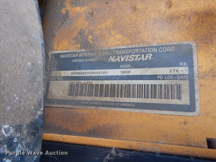 image for item FX9006 1997 International 3800  school bus