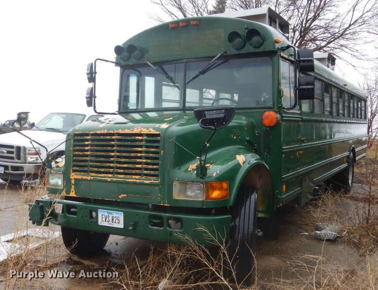 image for item FX9007 1999 International 3800  school bus