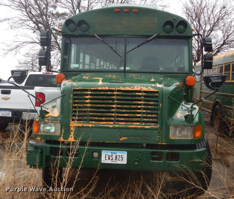 image for item FX9007 1999 International 3800  school bus