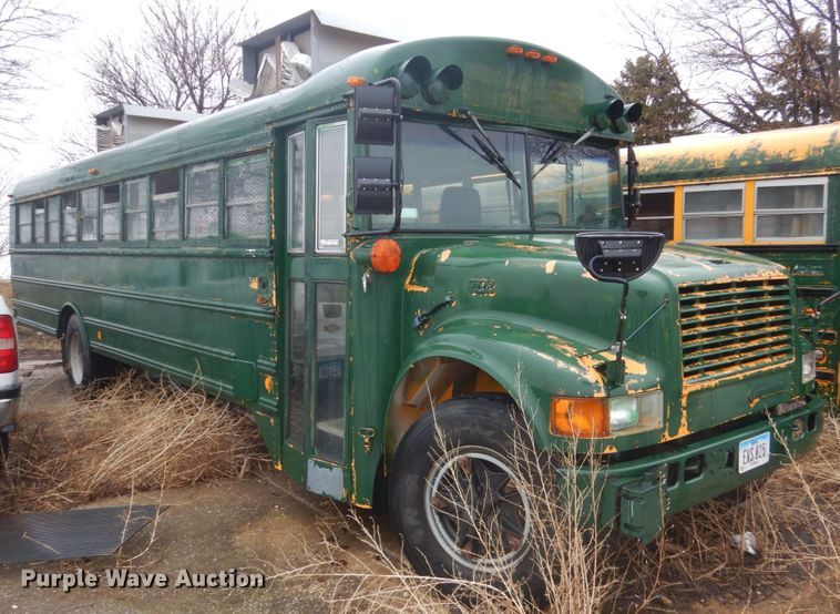 image for item FX9007 1999 International 3800  school bus