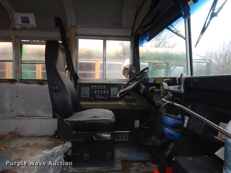 image for item FX9007 1999 International 3800  school bus