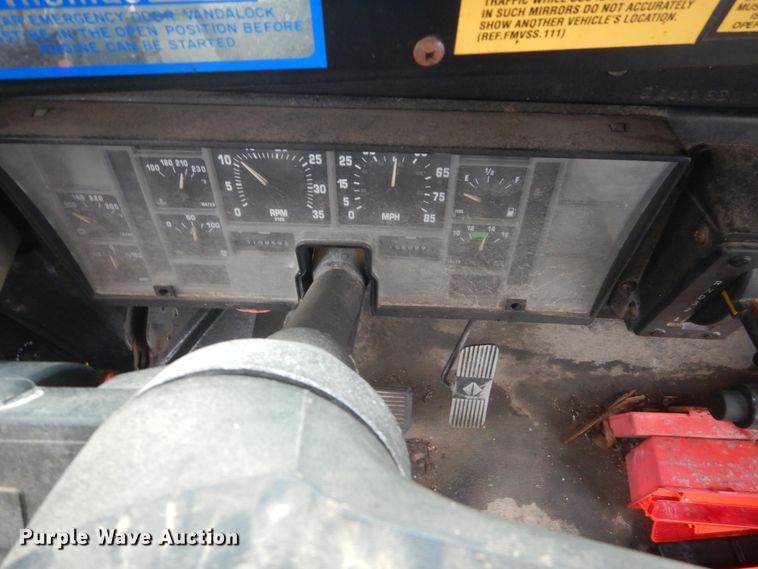 image for item FX9007 1999 International 3800  school bus