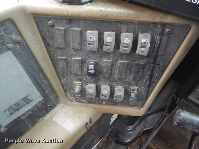 image for item FX9007 1999 International 3800  school bus