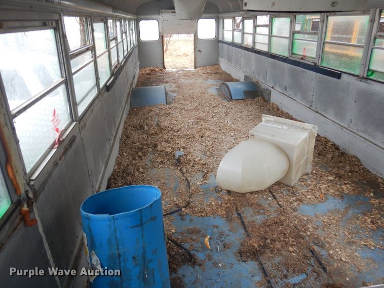 image for item FX9007 1999 International 3800  school bus