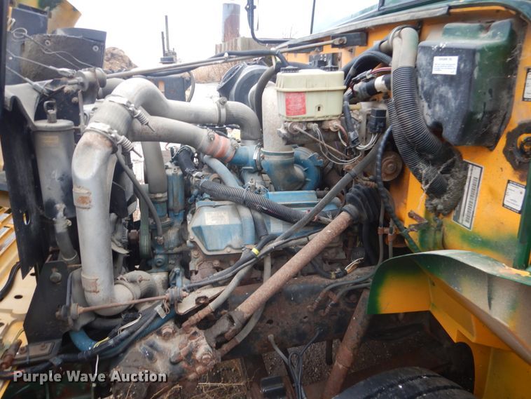 image for item FX9007 1999 International 3800  school bus