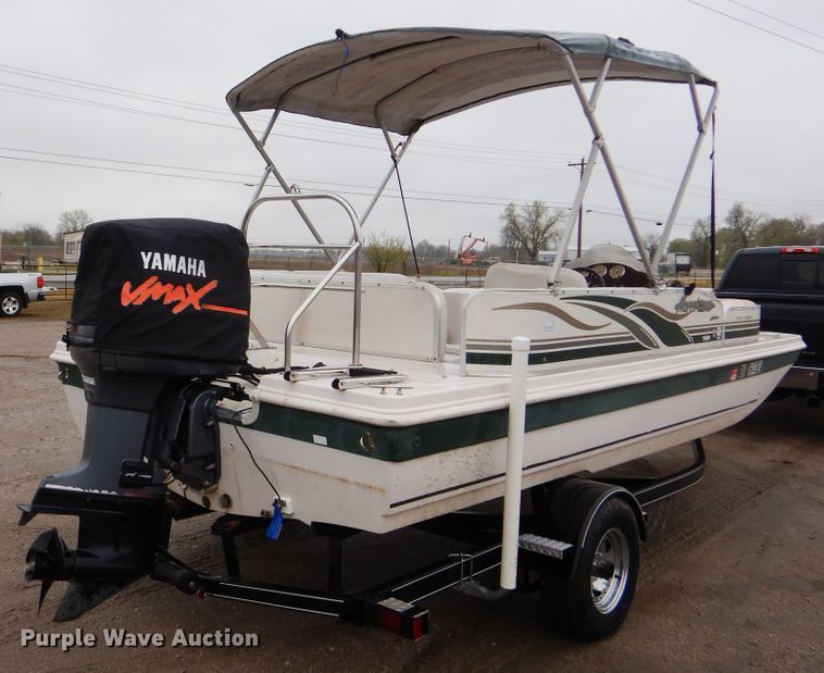 image for item GF9144 2002 Godfrey Hurricane boat