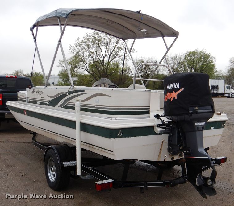 image for item GF9144 2002 Godfrey Hurricane boat