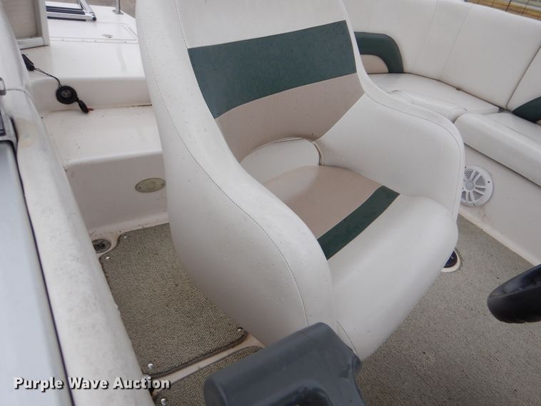 image for item GF9144 2002 Godfrey Hurricane boat