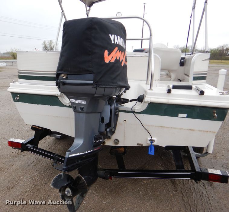 image for item GF9144 2002 Godfrey Hurricane boat