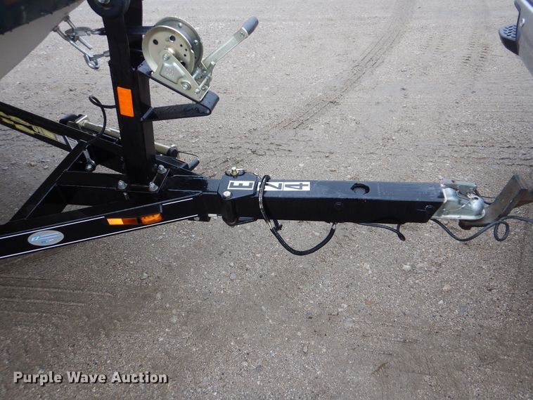 image for item GF9144 2002 Godfrey Hurricane boat