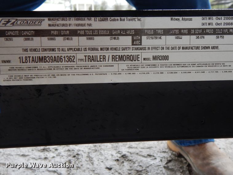 image for item GF9144 2002 Godfrey Hurricane boat