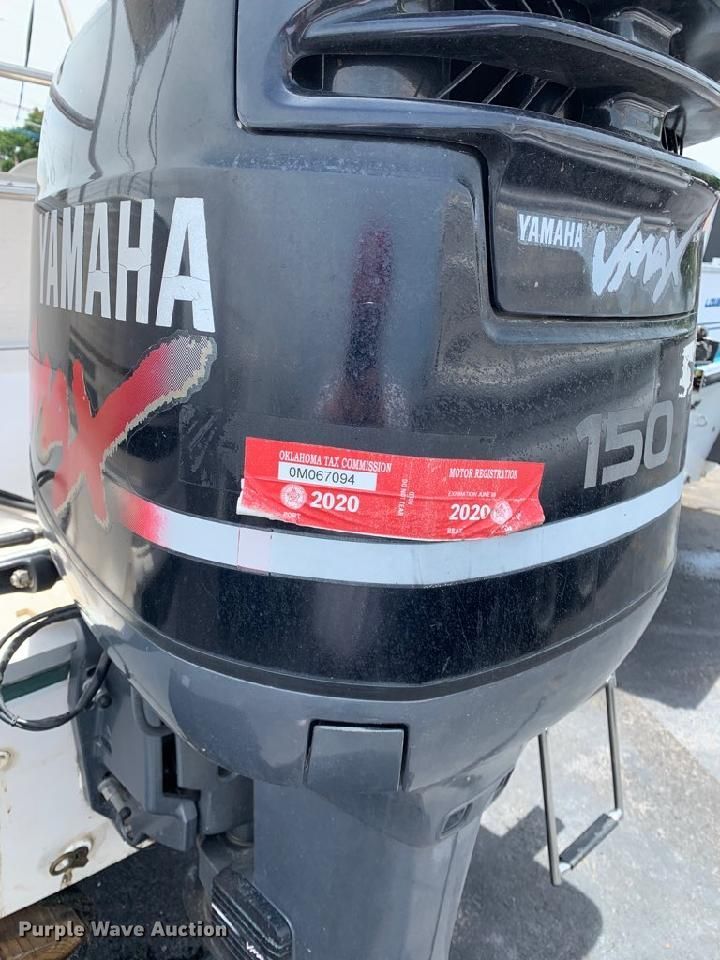 image for item GF9144 2002 Godfrey Hurricane boat