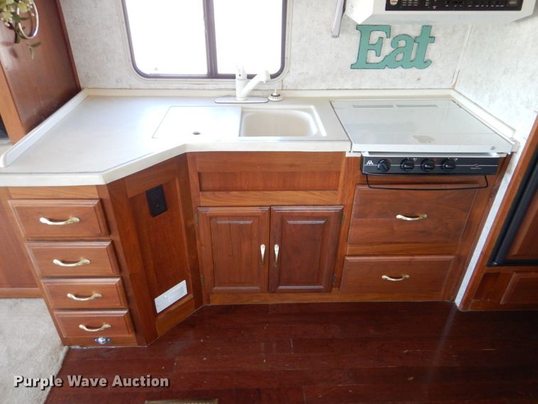 image for item GF9233 2002 Georgie Boy Cruise Air XL  rv