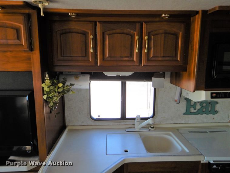 image for item GF9233 2002 Georgie Boy Cruise Air XL  rv