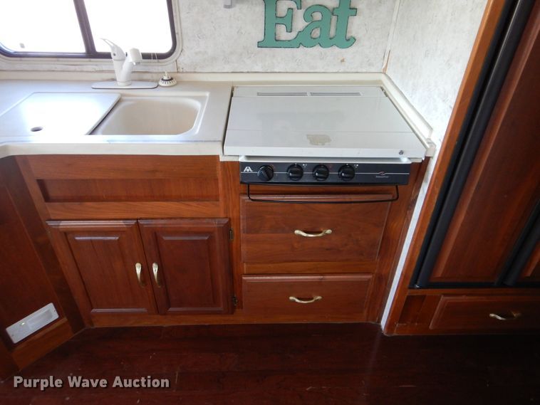 image for item GF9233 2002 Georgie Boy Cruise Air XL  rv