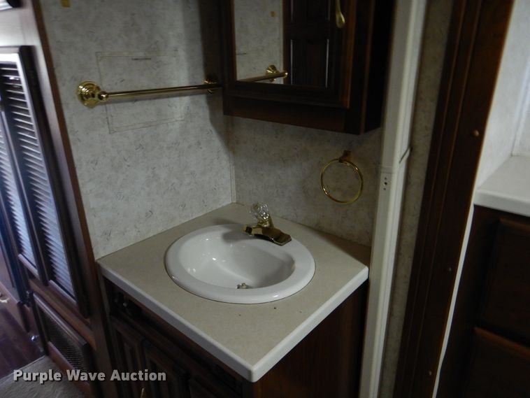 image for item GF9233 2002 Georgie Boy Cruise Air XL  rv