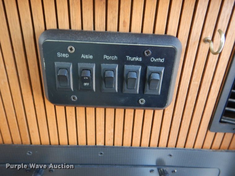 image for item GF9233 2002 Georgie Boy Cruise Air XL  rv