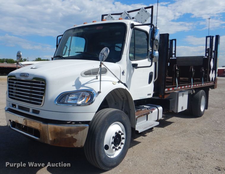 image for item GF9240 2008 Freightliner Business Class M2  flatbed truck