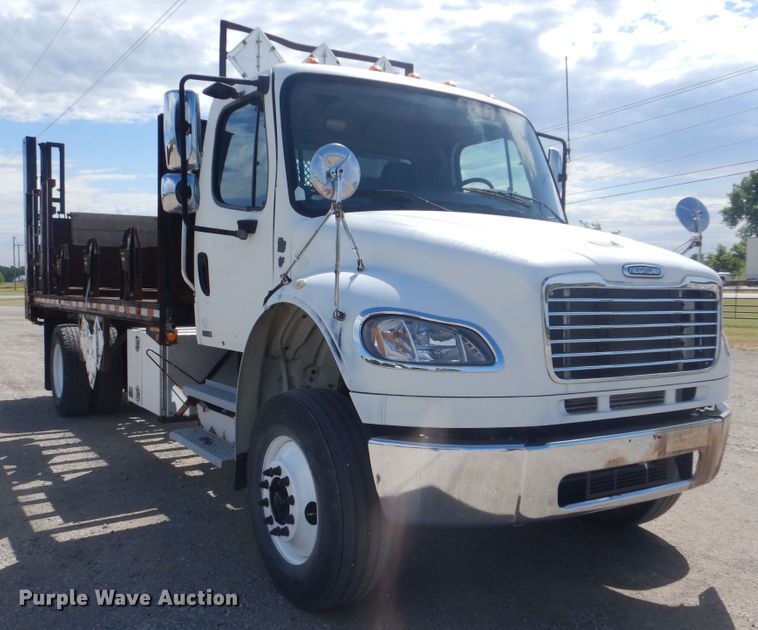 image for item GF9240 2008 Freightliner Business Class M2  flatbed truck