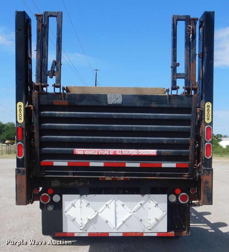 image for item GF9240 2008 Freightliner Business Class M2  flatbed truck