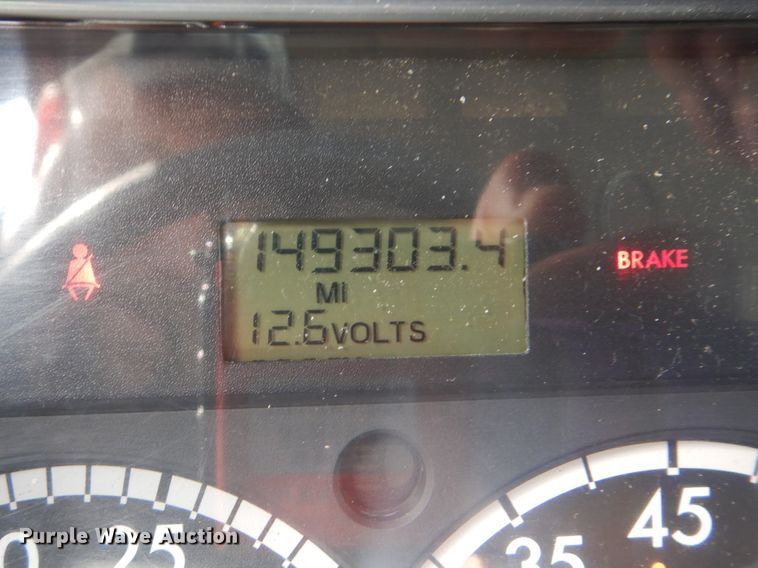 image for item GF9240 2008 Freightliner Business Class M2  flatbed truck