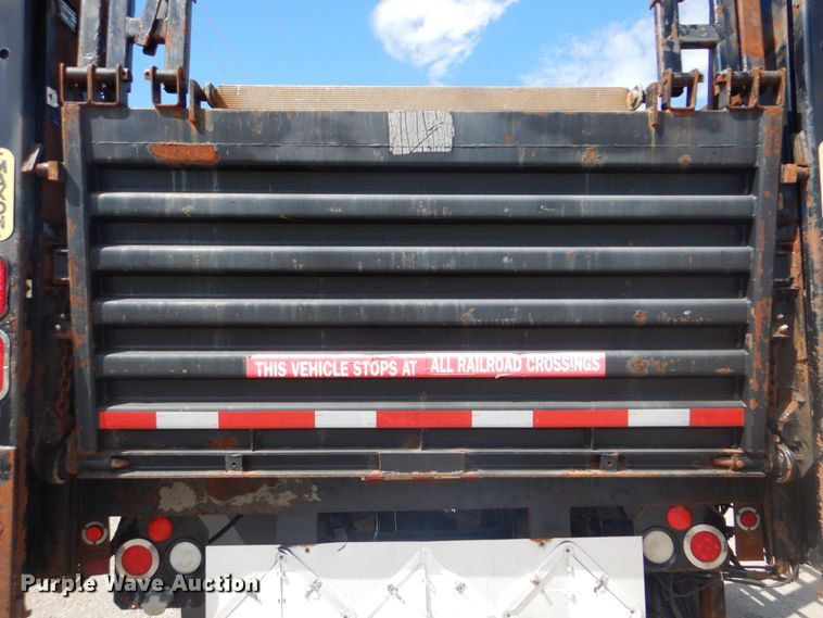 image for item GF9240 2008 Freightliner Business Class M2  flatbed truck