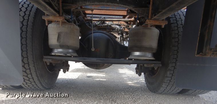 image for item GF9240 2008 Freightliner Business Class M2  flatbed truck