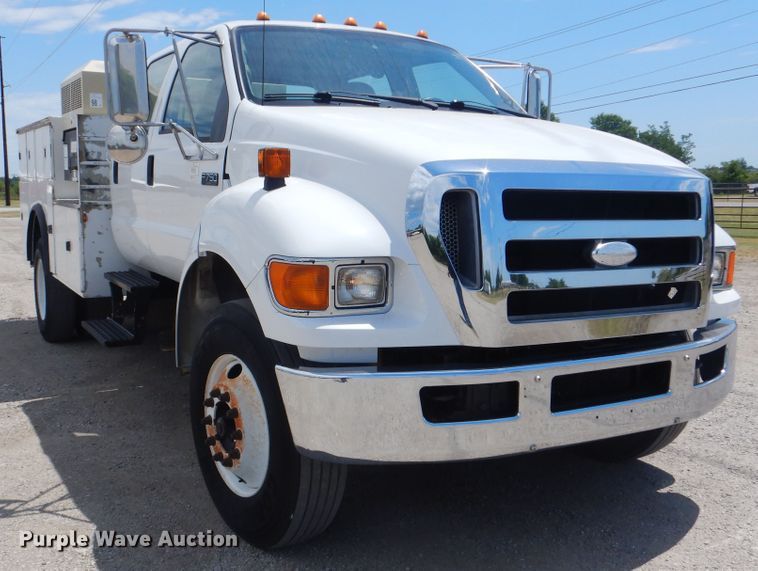 image for item GF9242 2009 Ford F750 Super Duty  service truck