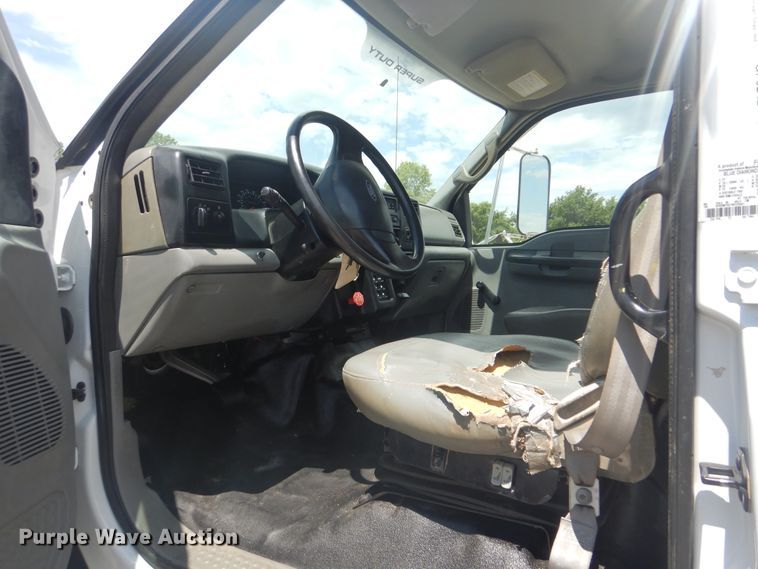 image for item GF9242 2009 Ford F750 Super Duty  service truck