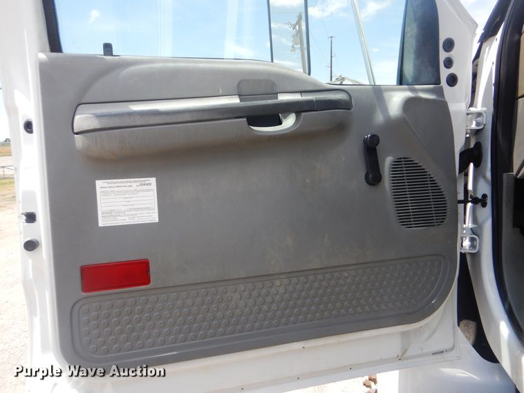 image for item GF9242 2009 Ford F750 Super Duty  service truck