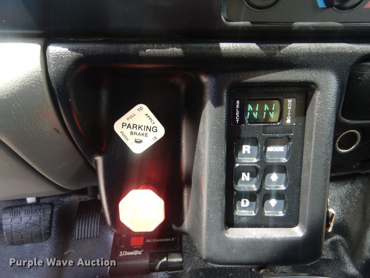 image for item GF9242 2009 Ford F750 Super Duty  service truck