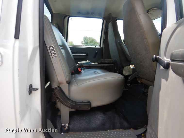 image for item GF9242 2009 Ford F750 Super Duty  service truck