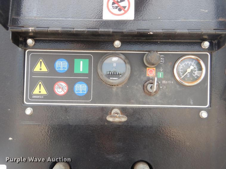 image for item GF9242 2009 Ford F750 Super Duty  service truck